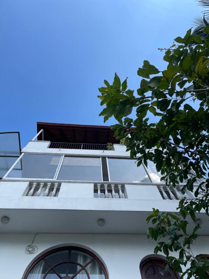 The Skydeck Kandy Exterior foto